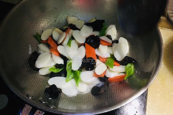 木耳胡萝卜炒山药的做法图解8