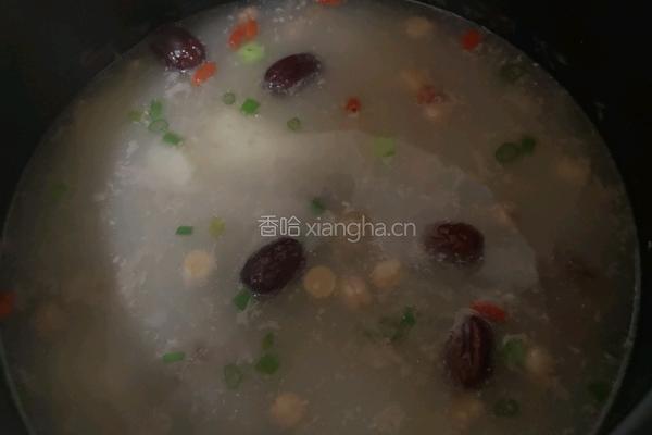 山药花生排骨汤的做法图解8