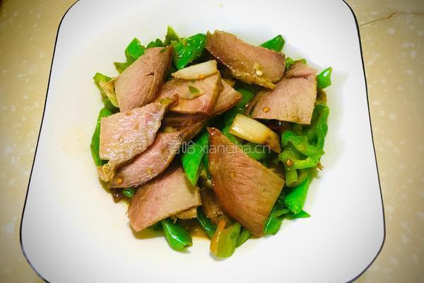 青椒炒腊肉的做法图解8