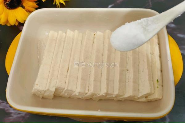 咸肉蒸卤豆腐的做法图解5