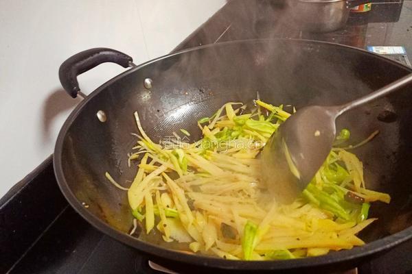 酸辣土豆丝的做法图解4