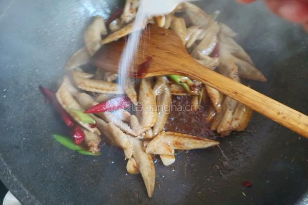 麻辣鸡翅尖的做法图解6
