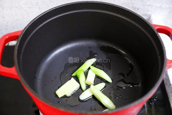 菌菇玉米排骨汤的做法图解6