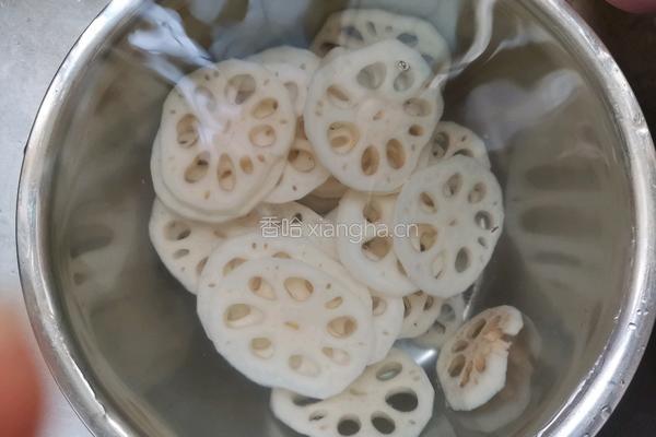 香辣藕片的做法图解3