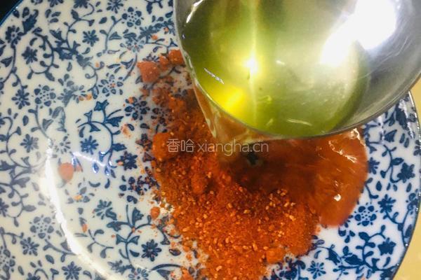 辣糊糊拌牛筋面的做法图解3