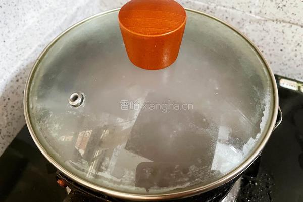 草莓厚乳杯的做法图解4