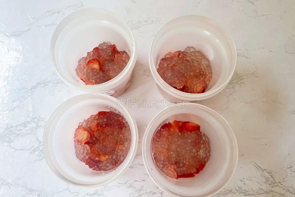 草莓厚乳杯的做法图解12