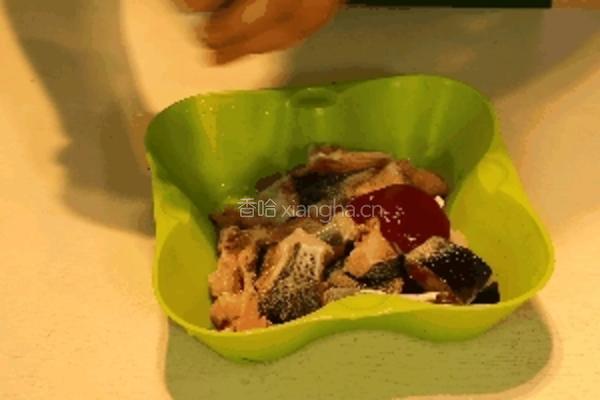 生啫鱼头不煎不炸香味炸裂盖子都压不住的做法图解4