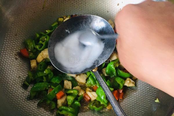 青椒炒鸡丁的做法图解6