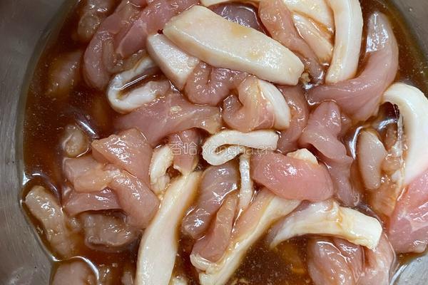 蒜苔炒肉丝的做法图解4