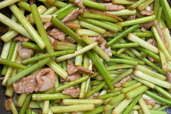蒜苔炒肉丝的做法图解11