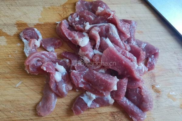 杏鲍菇炒肉片的做法图解2