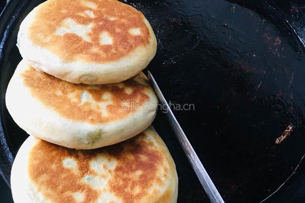 韭菜鸡蛋发面馅饼的做法图解5