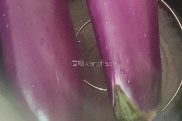 （懒人)拌蒸茄子的做法图解1