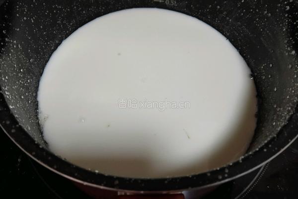 草莓奶冻的做法图解3