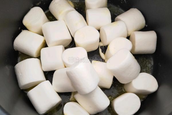 抹茶牛轧糖的做法图解4