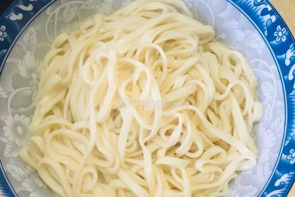 鸡肉臊子面的做法图解10