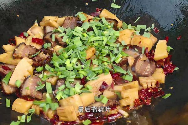 油焖春笋 时令春笋经典做法 脆嫩鲜美又不腻口的做法图解8