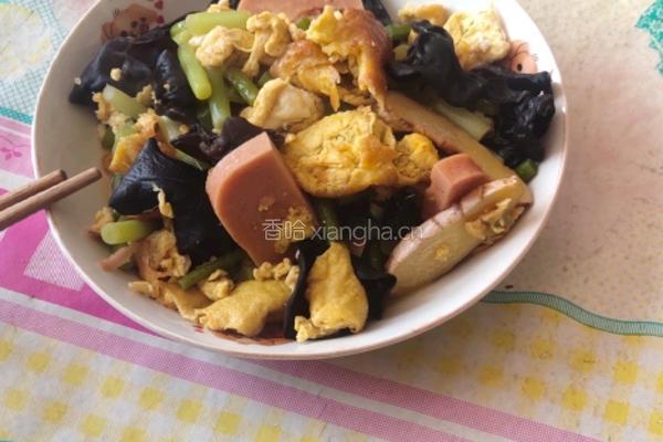 蒜薹鸡蛋炒木耳的做法图解6