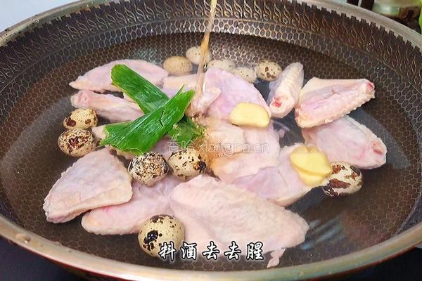可乐鸡翅炖鹌鹑蛋的做法图解5