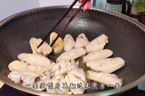 可乐鸡翅炖鹌鹑蛋的做法图解9