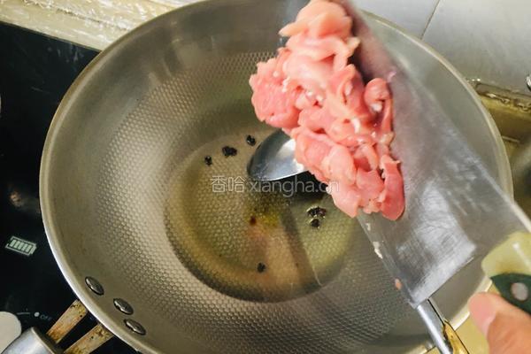 蘑菇炒肉片的做法图解3