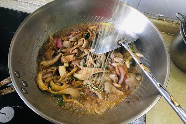 蘑菇炒肉片的做法图解7