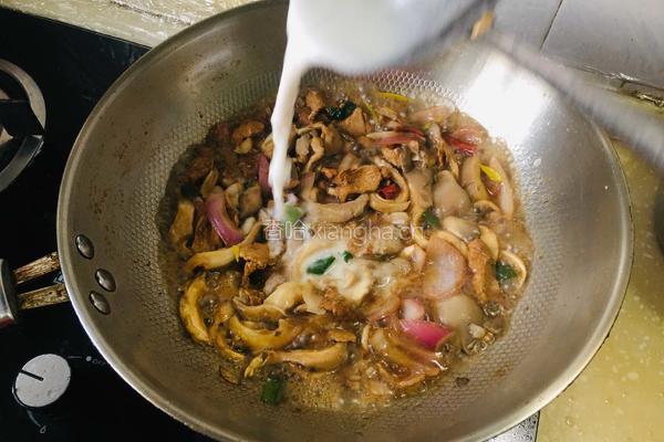 蘑菇炒肉片的做法图解8