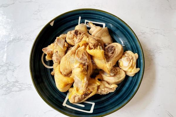 香菇炖鸡腿的做法图解6