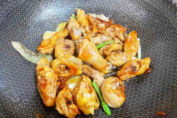 香菇炖鸡腿的做法图解11