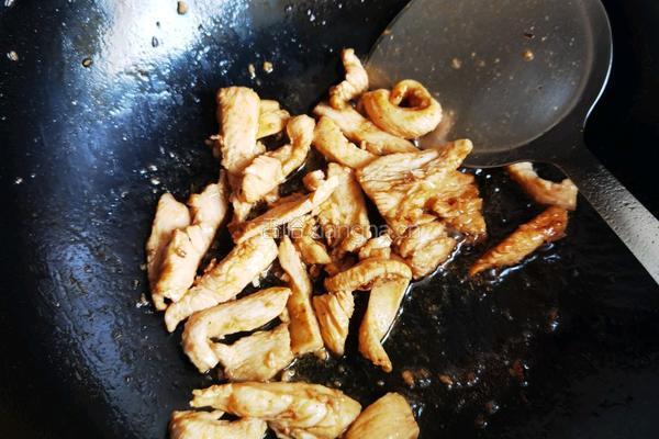 生菜鸡肉卷的做法图解5