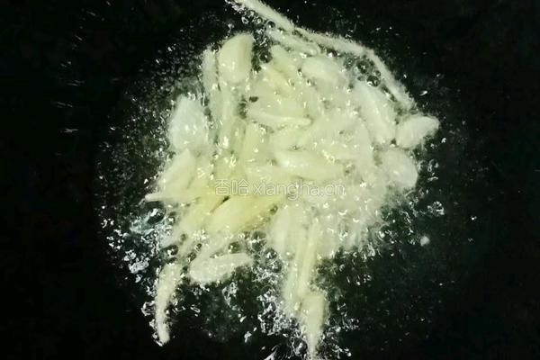西兰花炒口蘑的做法图解8