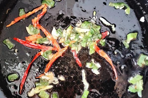 酸辣娃娃菜的做法图解6