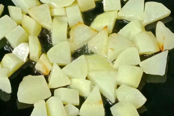番茄炒土豆的做法图解6
