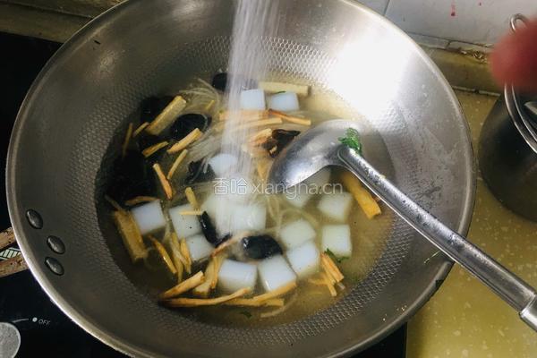 牛肉烩凉粉的做法图解6