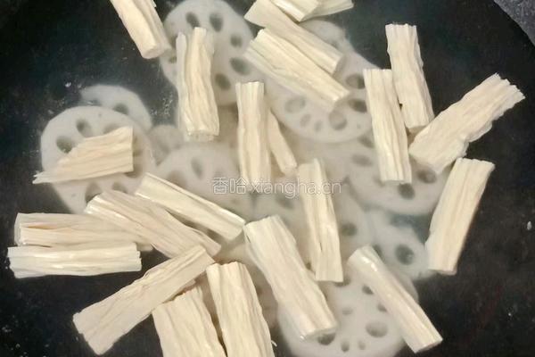 莲藕腐竹炒肉片的做法图解10