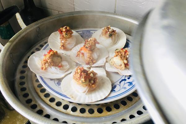 简版蒜蓉粉丝蒸扇贝的做法图解8