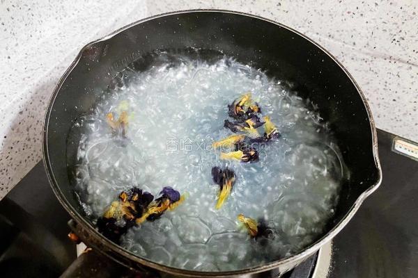 蝶豆花奶冻西米露的做法图解16