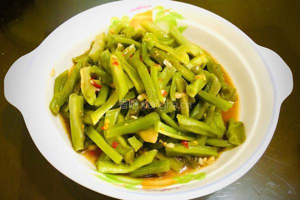 炝拌贡菜的做法图解9