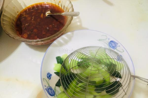 农家炸酱拌米粉的做法图解3