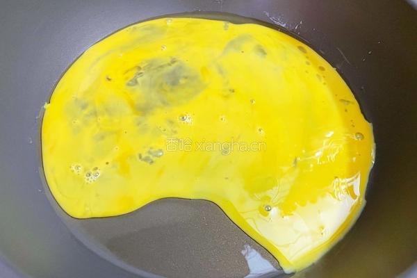 鸡蛋火腿炒饭的做法图解3