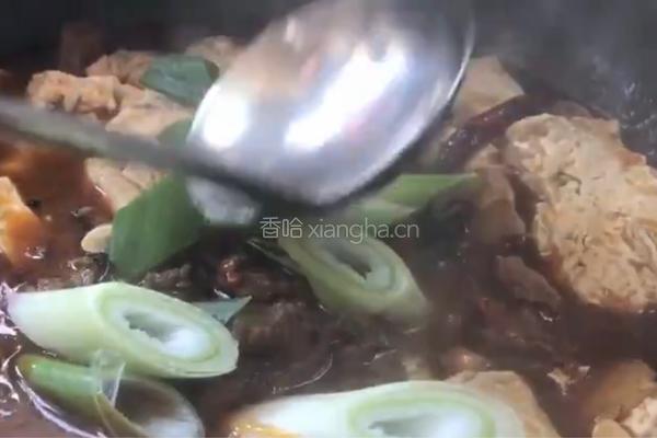 豆腐炖牛腩的做法图解14