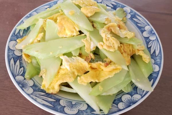 鸭蛋炒莴笋的做法图解7