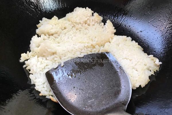 家常五彩炒饭的做法图解7
