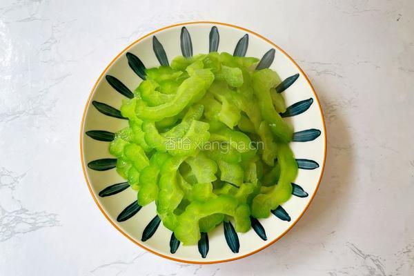 苦瓜摊鸡蛋的做法图解7