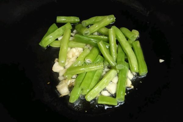 蒜泥炒豆角的做法图解5