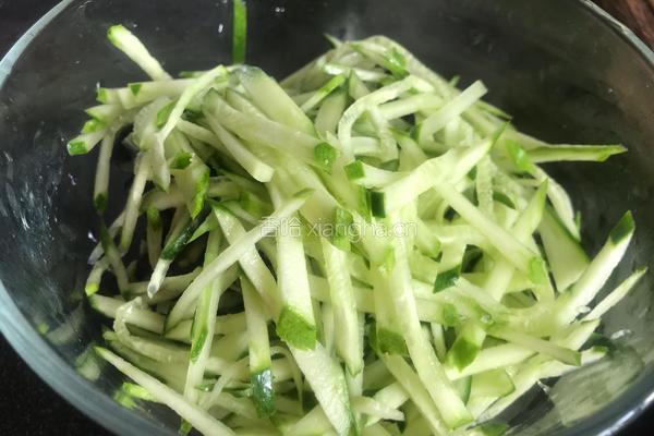 凉拌黄瓜茄子的做法图解11