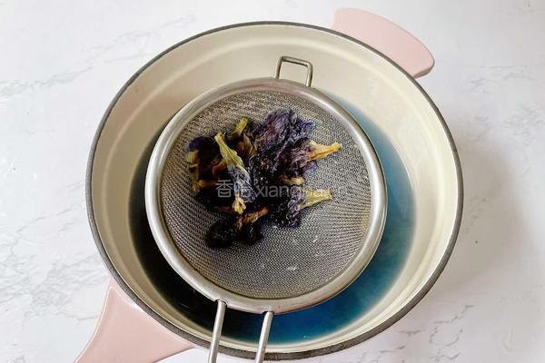 蝶豆花椰汁西米露的做法图解4