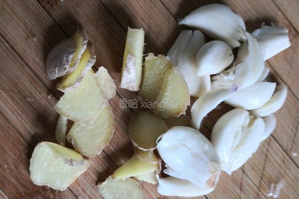 土豆海带松茸排骨炖的做法图解1