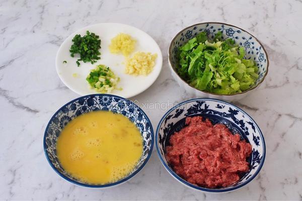 牛肉鸡蛋肠粉的做法图解2